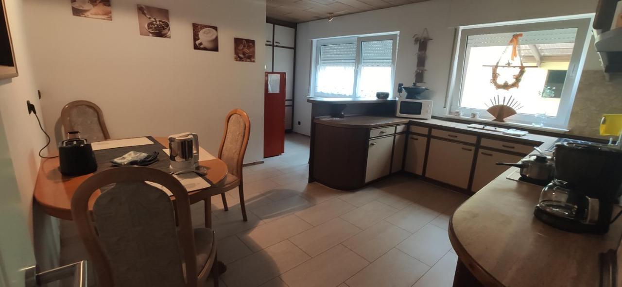 Monteur Unterkunft Gaestewohnung Ferienwohnung - Haus Huth Freigericht ภายนอก รูปภาพ